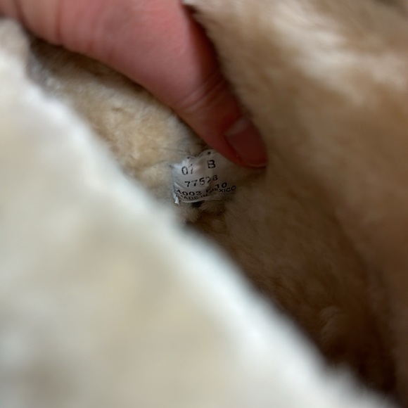 FRYE | FRYE Paige Loop Lug Boots Fur Lined - Picture 7 of 9